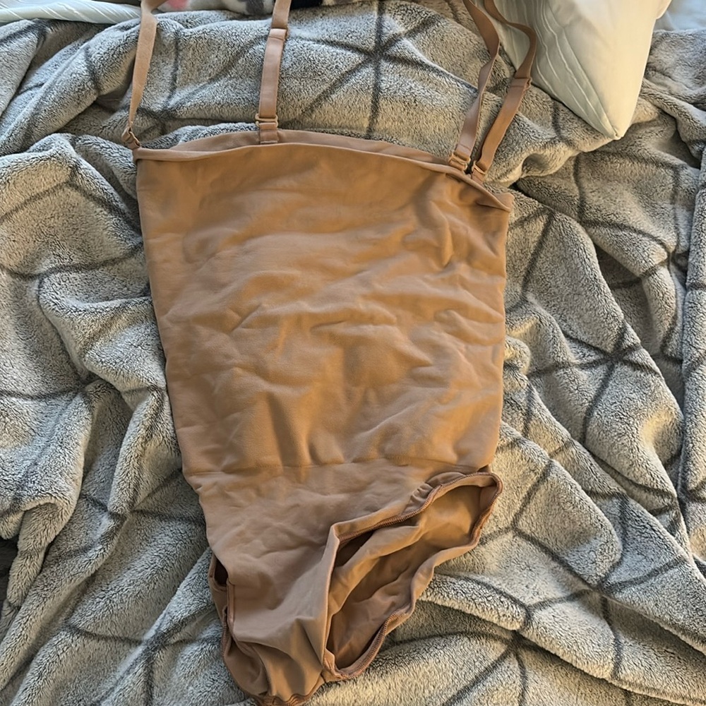 SKIMS Shapewear Bodysuit - NWOT - XL